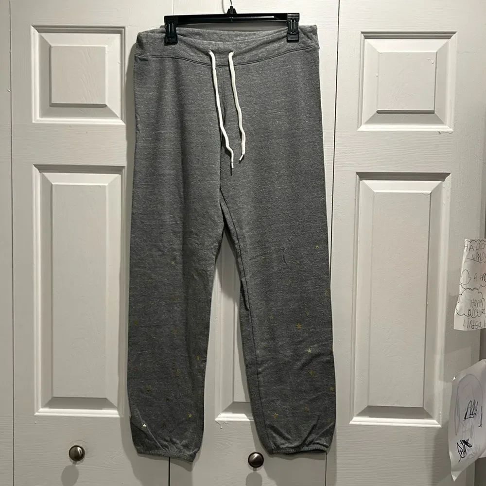 Monrow Gray Sweatpants w Gold Stars, Size Large